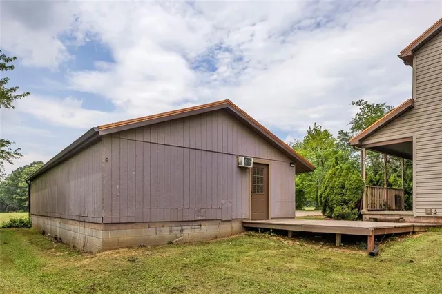 a view of a room with an empty room