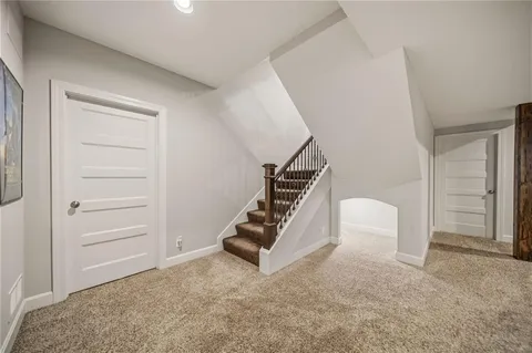 $940,000 | 11607 West 158th Terrace, Overland Park, KS 66221