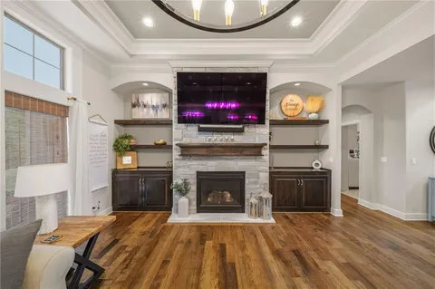 $940,000 | 11607 West 158th Terrace, Overland Park, KS 66221