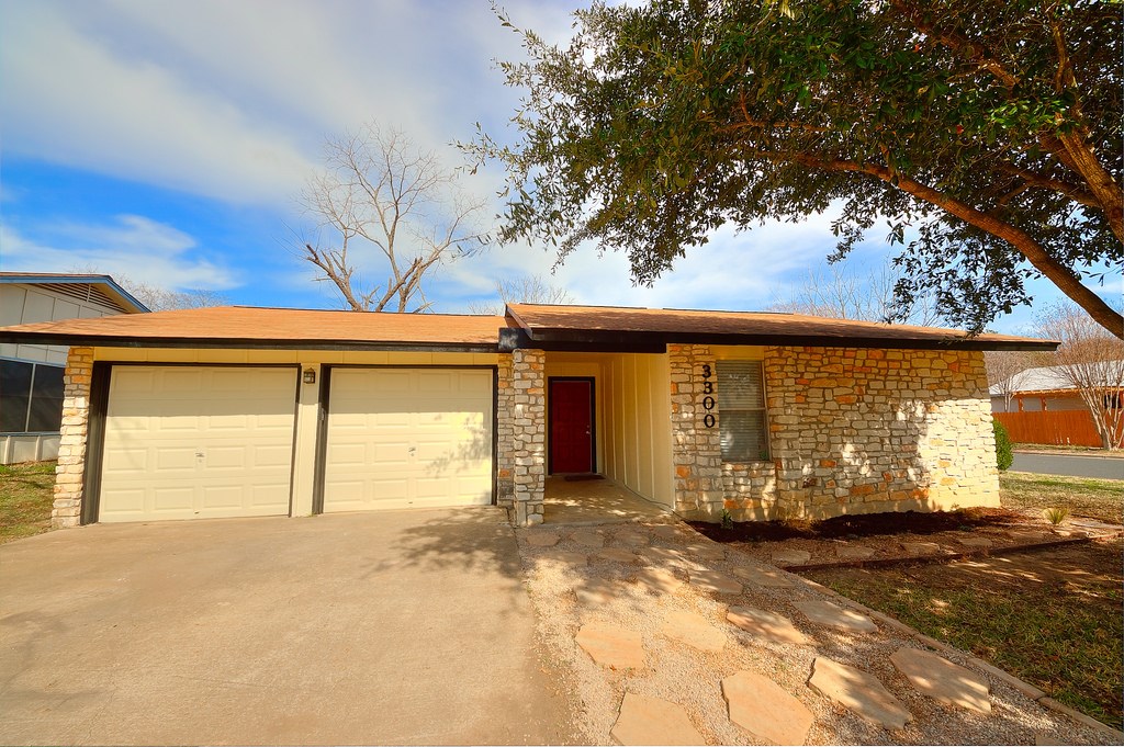 3300 Plantation Road Austin, TX 78745 - Photo 1 of 1