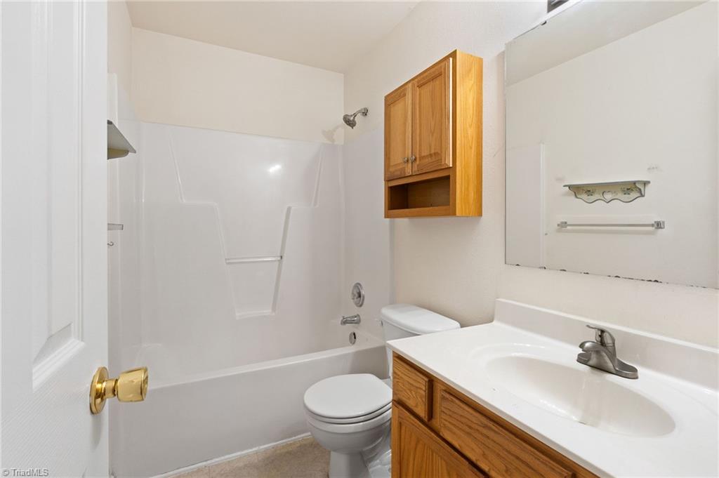 1051 Bexley Court High Point, NC 27262 - Photo 15 of 24