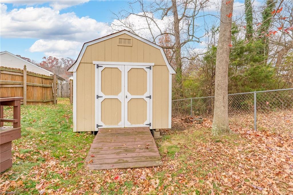 1051 Bexley Court High Point, NC 27262 - Photo 22 of 24