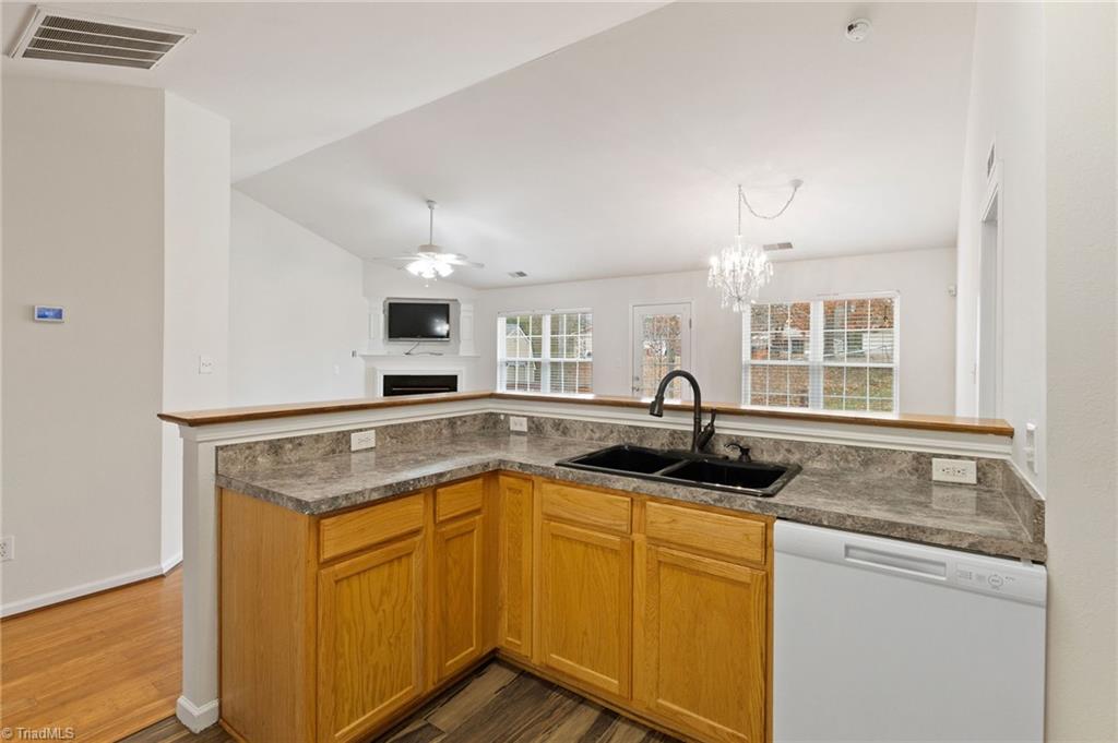 1051 Bexley Court High Point, NC 27262 - Photo 5 of 24