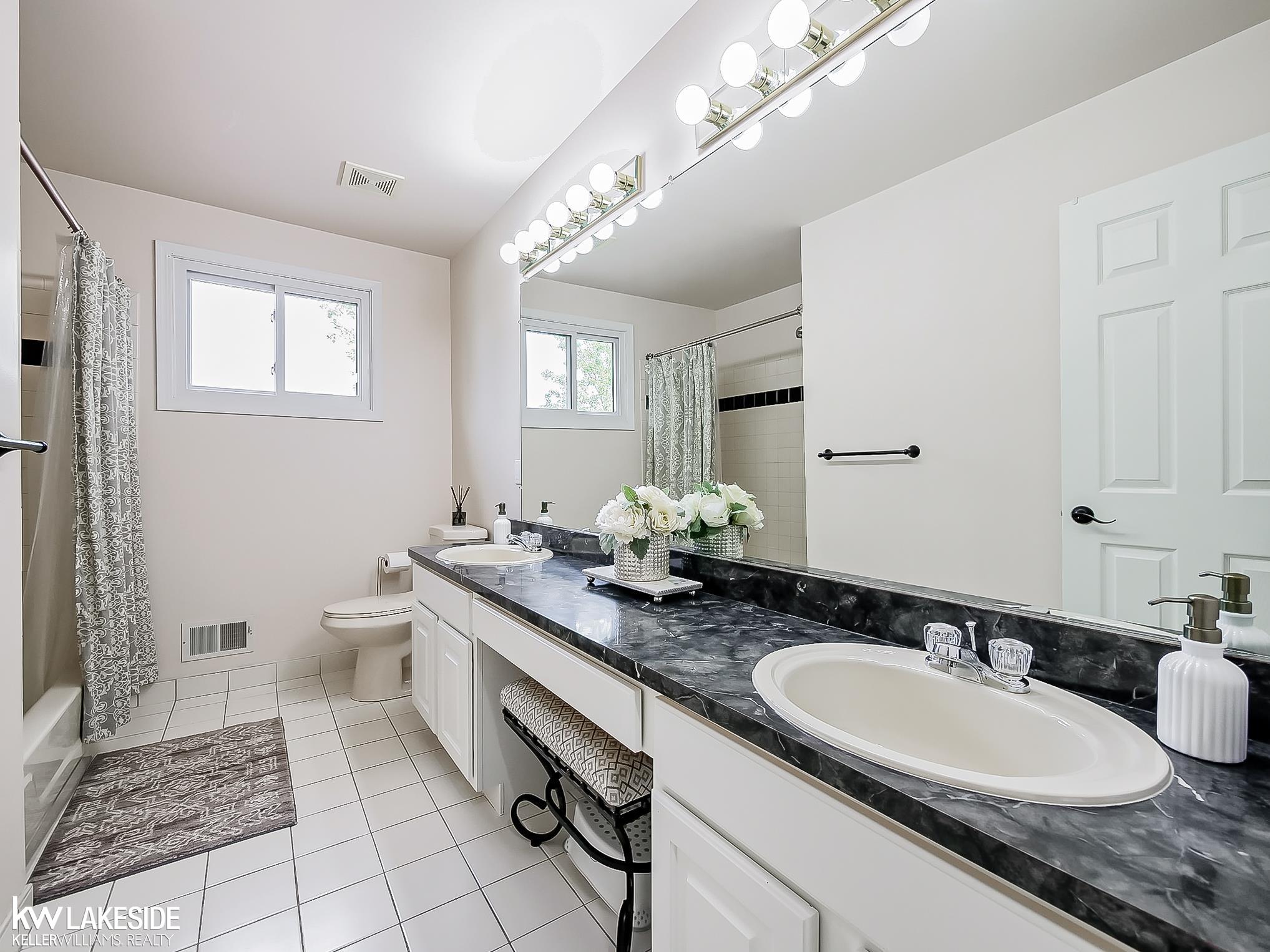 2058 Reagan Drive Rochester Hills, MI 48309 - Photo 41 of 68