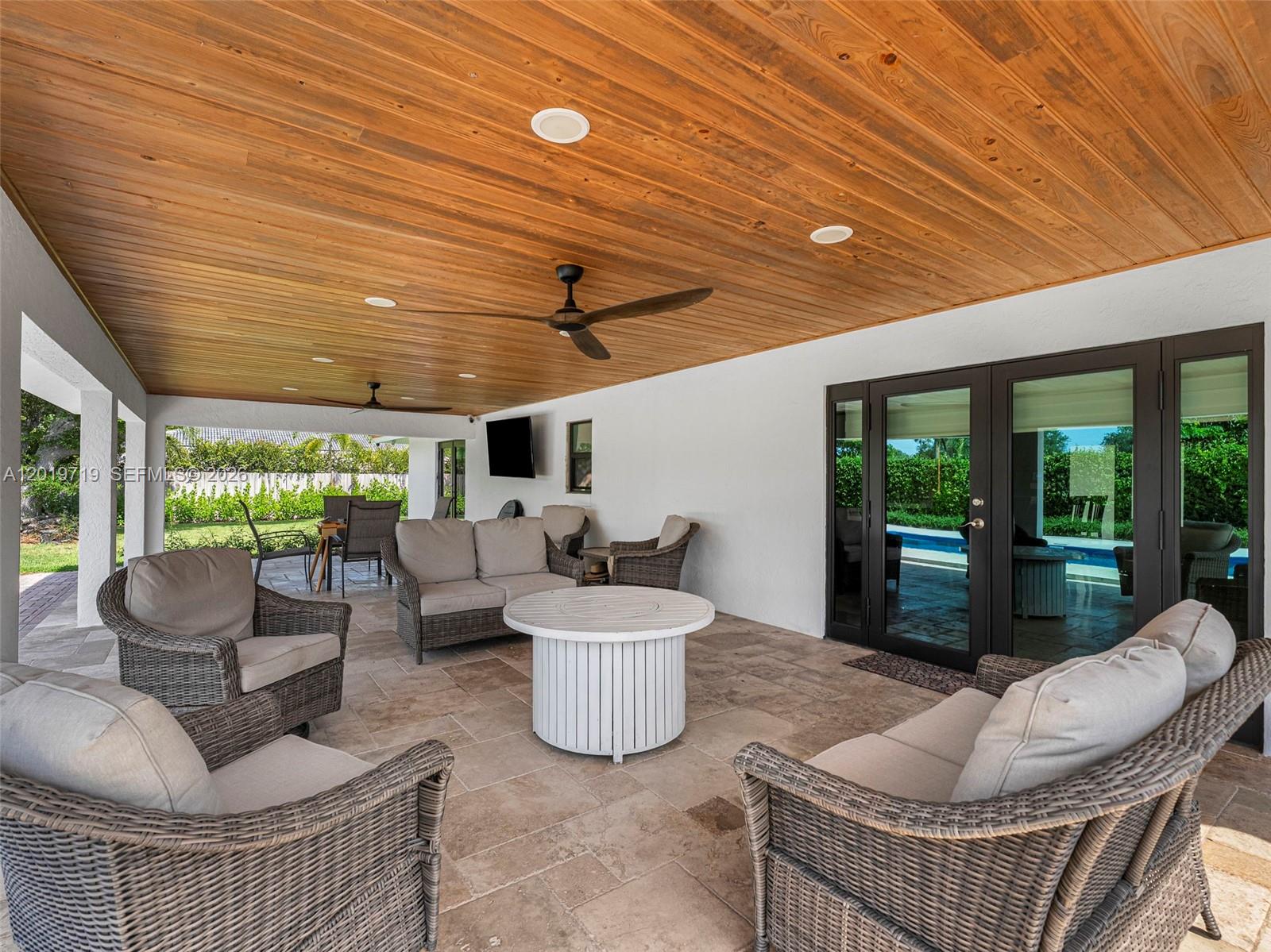 18733 Southwest 293rd Terrace Homestead, FL 33030 - Photo 31 of 55