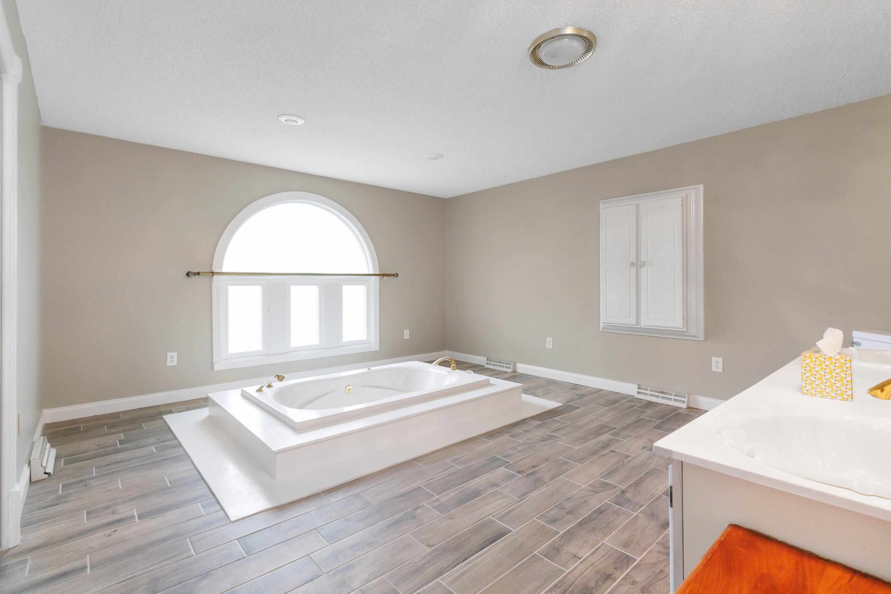 2056 West Laurel Road London, KY 40741 - Photo 39 of 46 027
