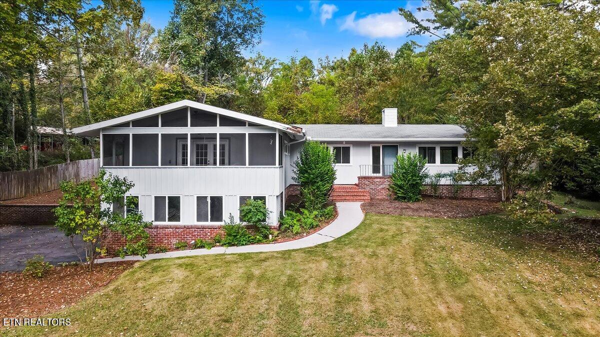 808 West Outer Drive Oak Ridge, TN 37830 - Photo 1 of 29 808 W Outer
