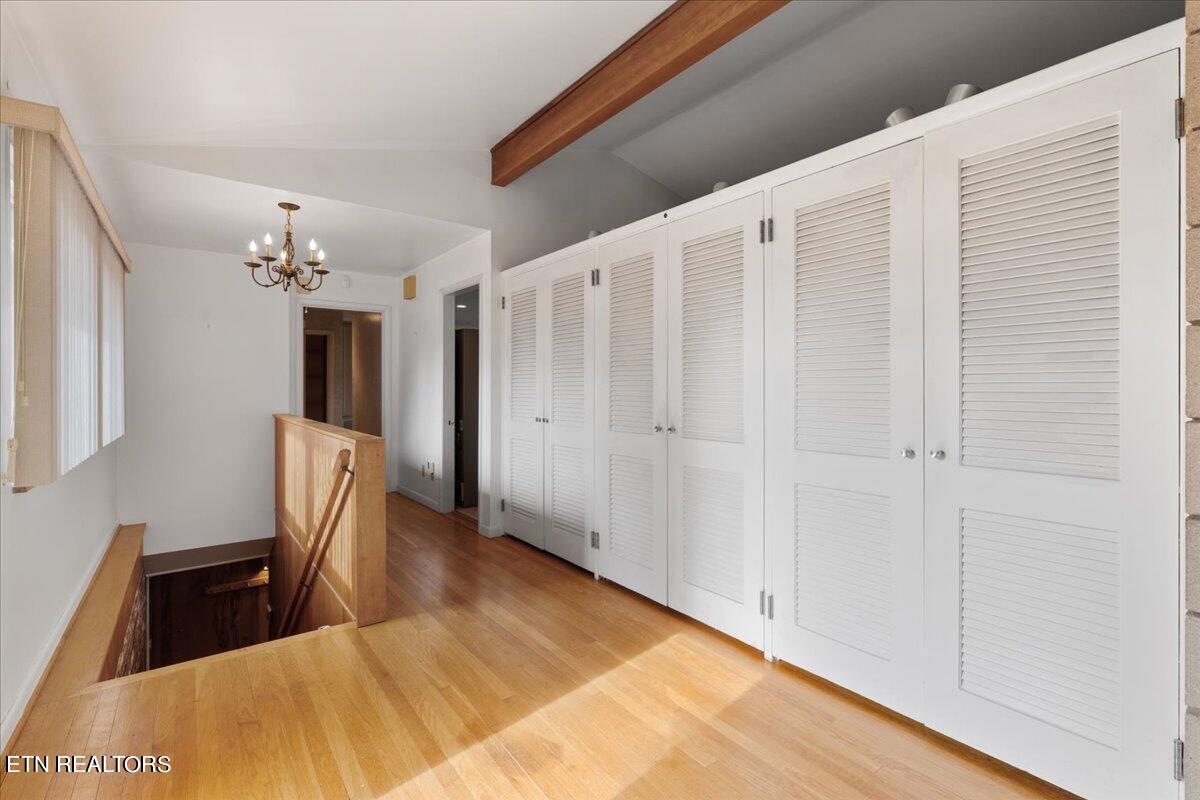 808 West Outer Drive Oak Ridge, TN 37830 - Photo 6 of 29 Foyer
