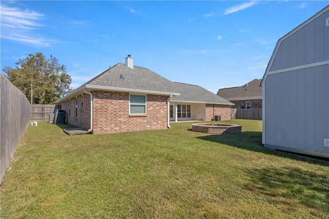 $365,000 | 203 Lakynn Lane, Hahnville, LA 70057