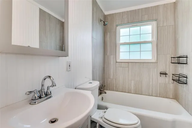 $1,975 | 118 Nichols Street, Irving, TX 75060