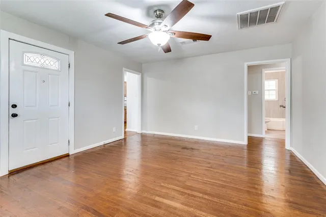 $1,975 | 118 Nichols Street, Irving, TX 75060