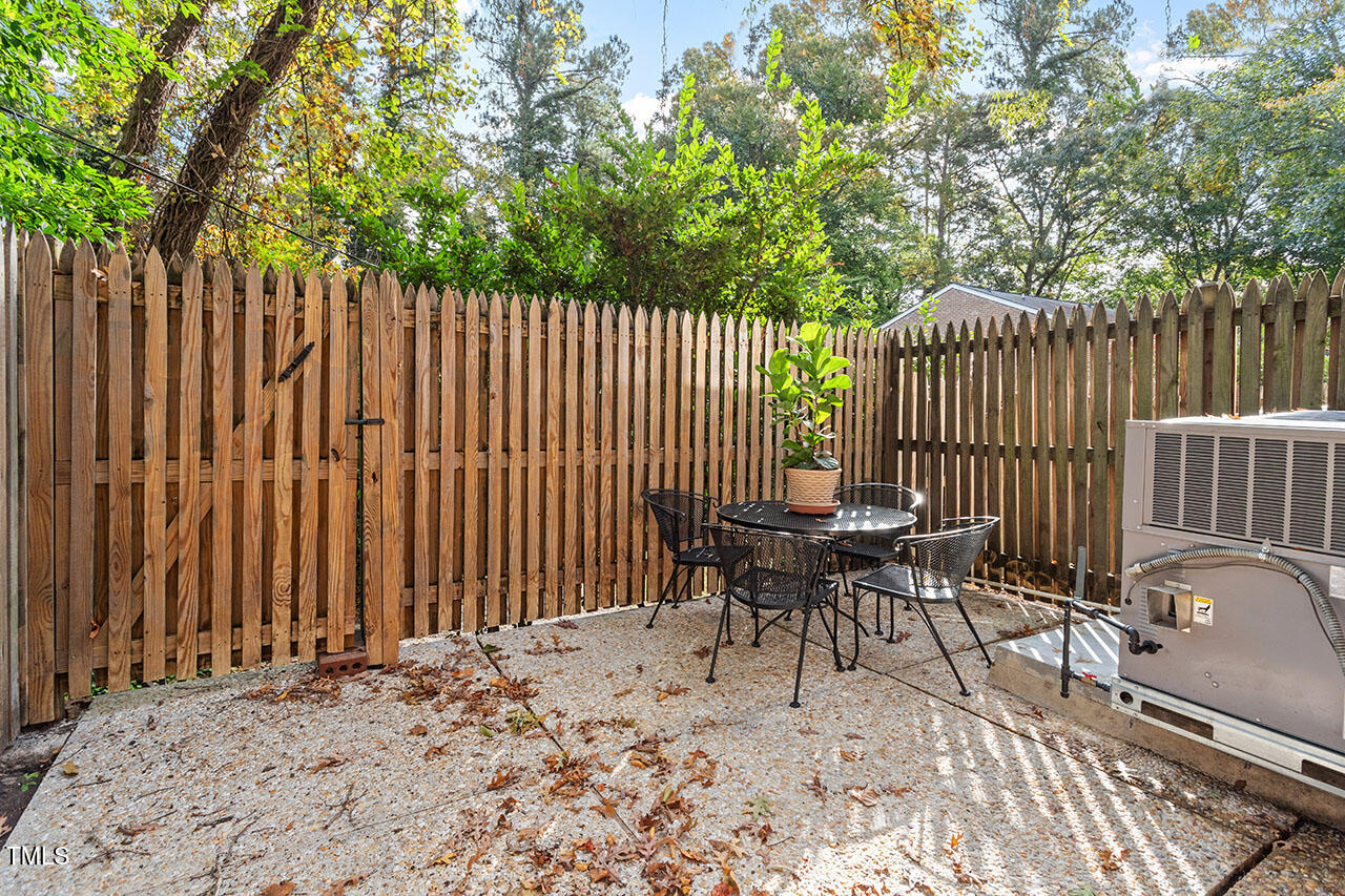 3738 Yorktown Place Raleigh, NC 27609 - Photo 27 of 27 3738 Yorktown Place_20