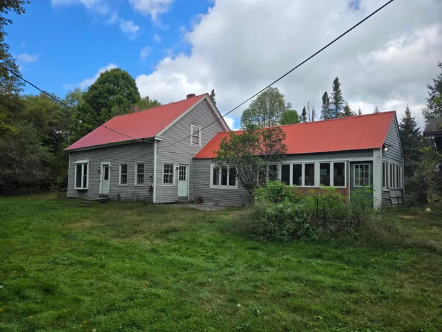 $219,900 | 295 East Mountain Road, Newport, NH 03773