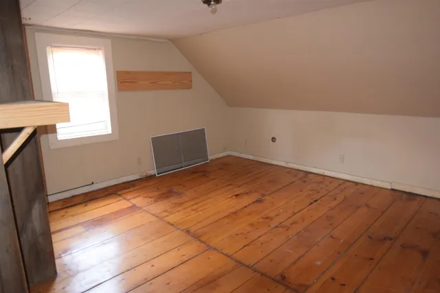 $219,900 | 295 East Mountain Road, Newport, NH 03773