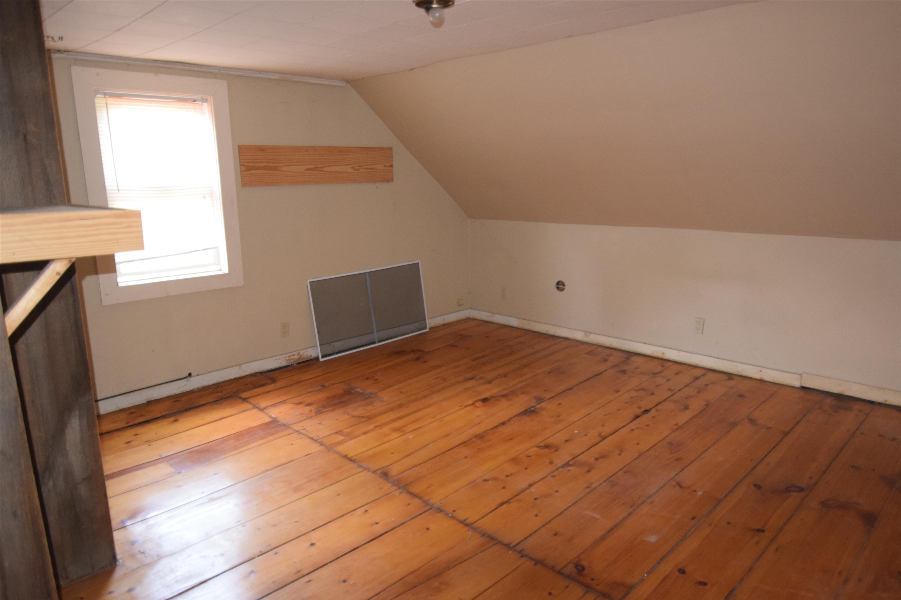 295 East Mountain Road Newport, NH 03773 - Photo 7 of 10