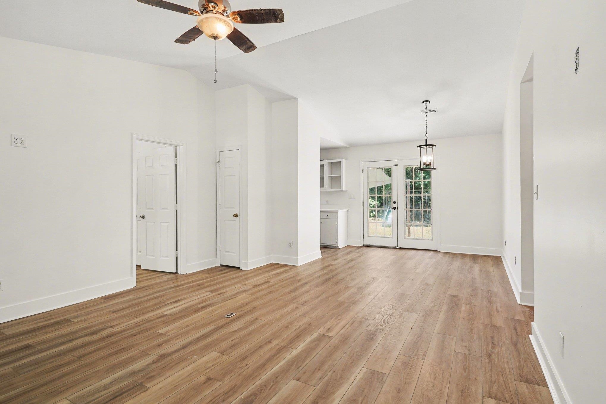 1305 Barker Street Conway, SC 29526 - Photo 8 of 27