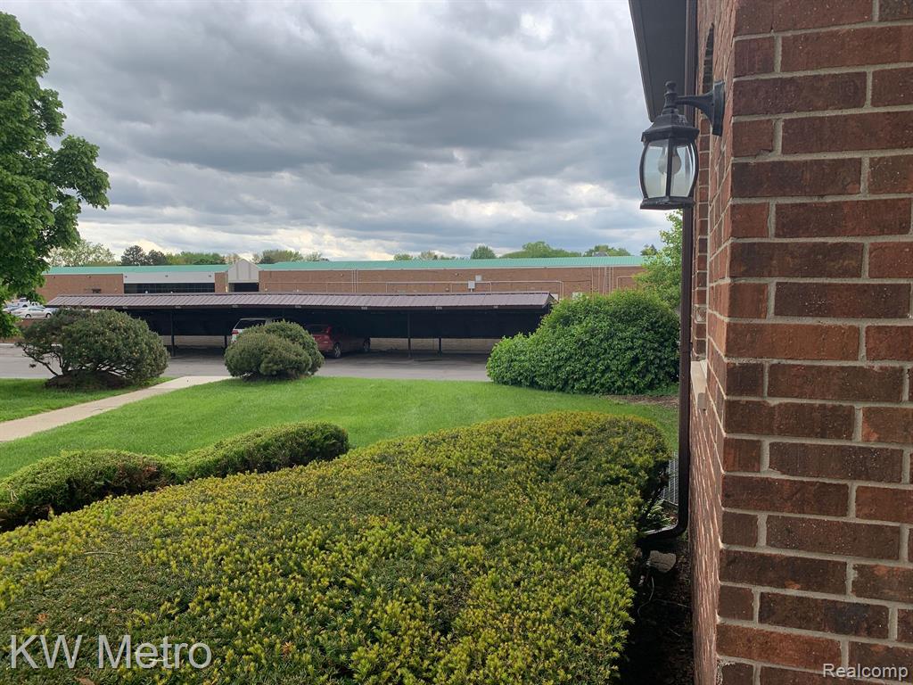 19637 West 12 Mile Road, Unit 102 Southfield, MI 48076 - Photo 3 of 25