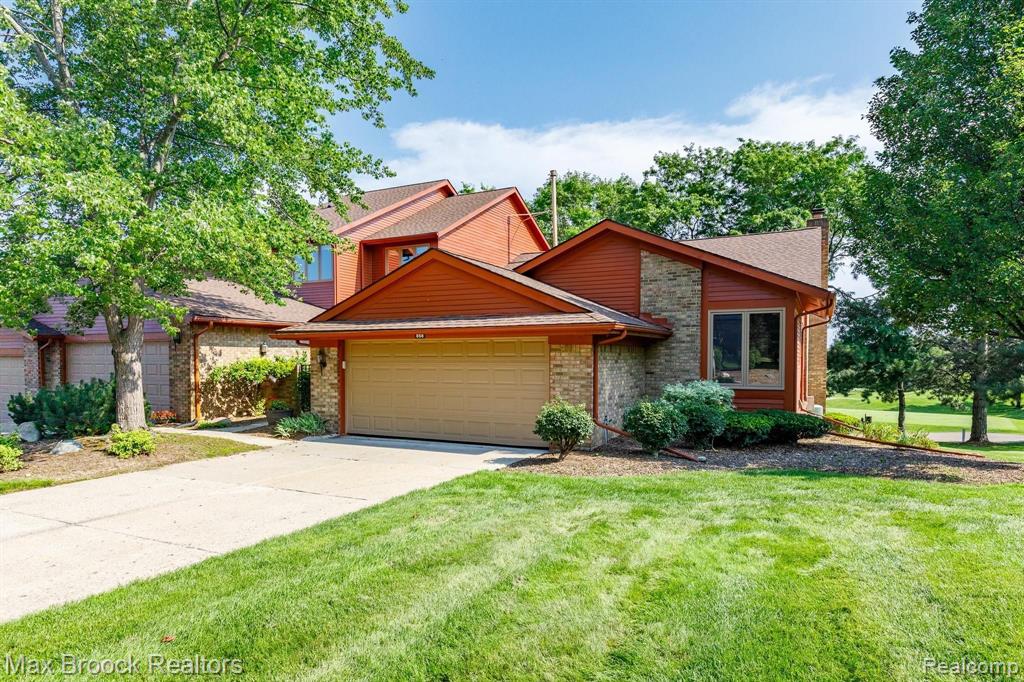 856 Green View Court Rochester Hills, MI 48307 - Photo 1 of 35