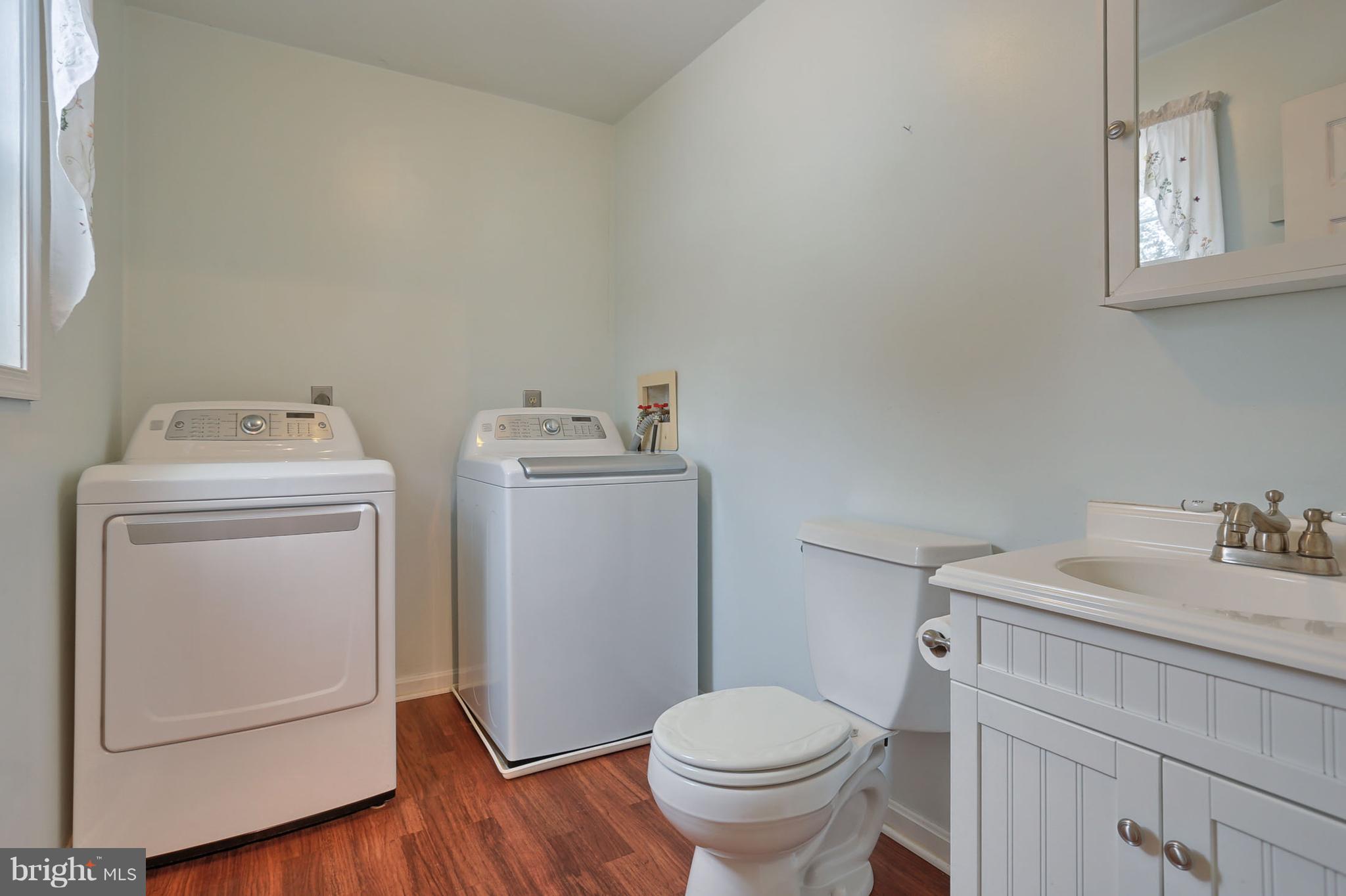661 East Derry Road Hershey, PA 17033 - Photo 10 of 28 Convenient main level laundry/powder room combo