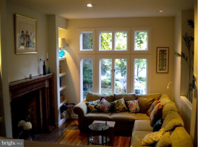 406 Ellsworth Drive Silver Spring, MD 20910 - Photo 21 of 30 Living Room
