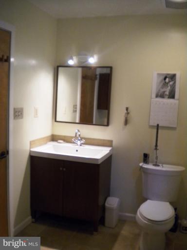406 Ellsworth Drive Silver Spring, MD 20910 - Photo 6 of 30 Bath (Master)