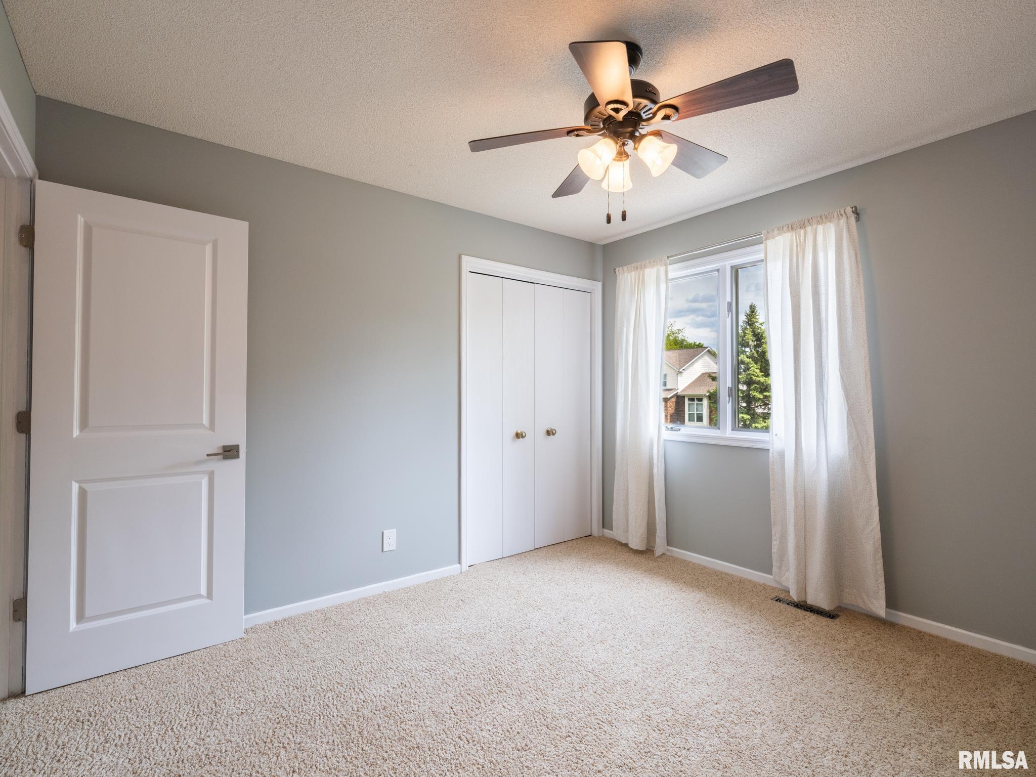 6607 North Camelot Road Peoria, IL 61615 - Photo 33 of 75