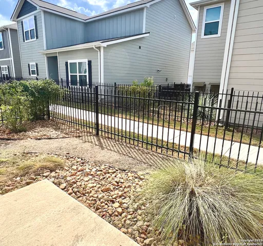 $1,795 | 10808 Quinn Court, San Antonio, TX 78252