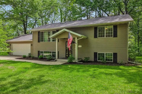 $515,000 | N4375 Poplar Avenue, Cambridge, WI 53523
