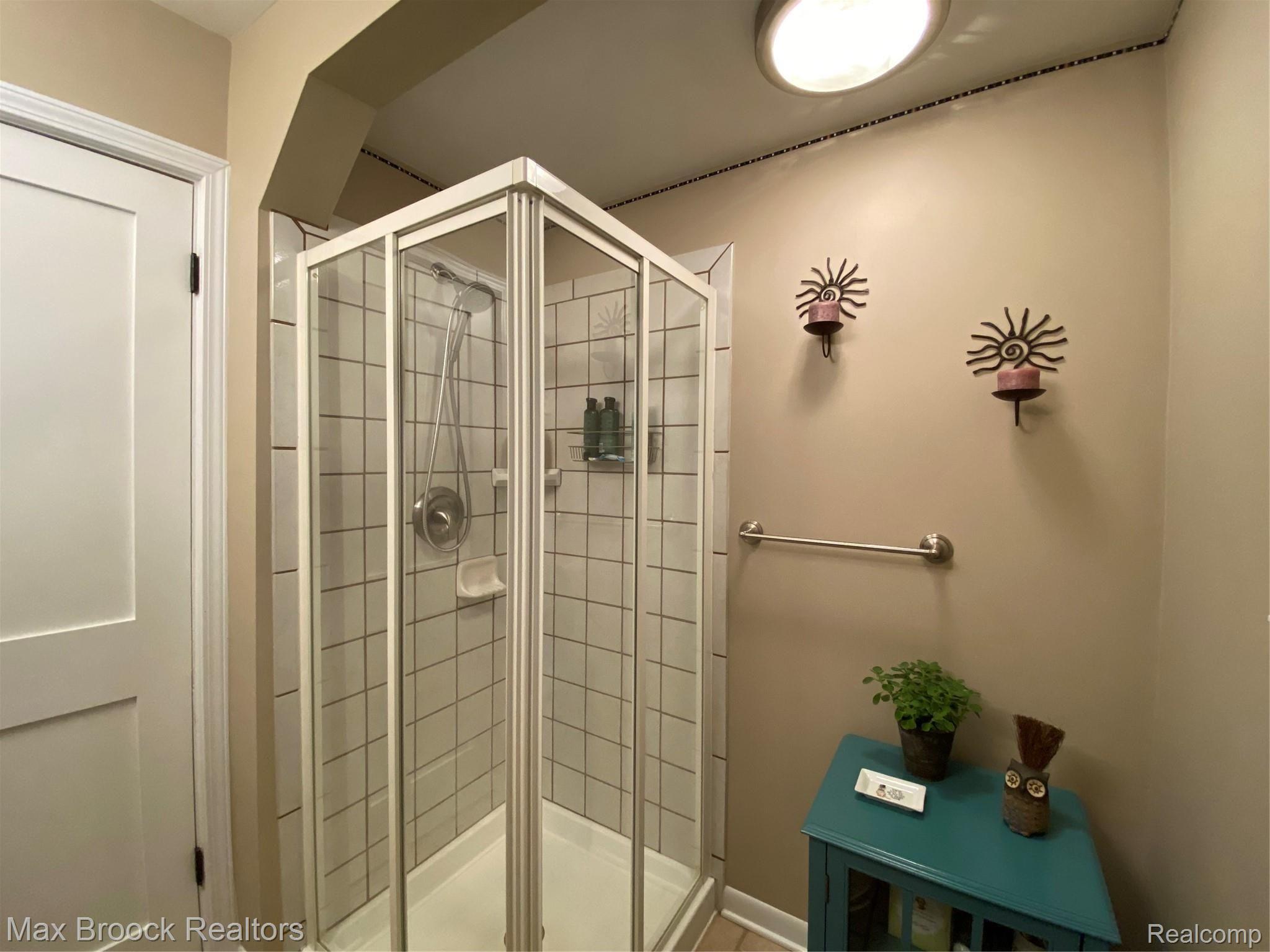 2633 Trafford Road Royal Oak, MI 48073 - Photo 26 of 40 33.d