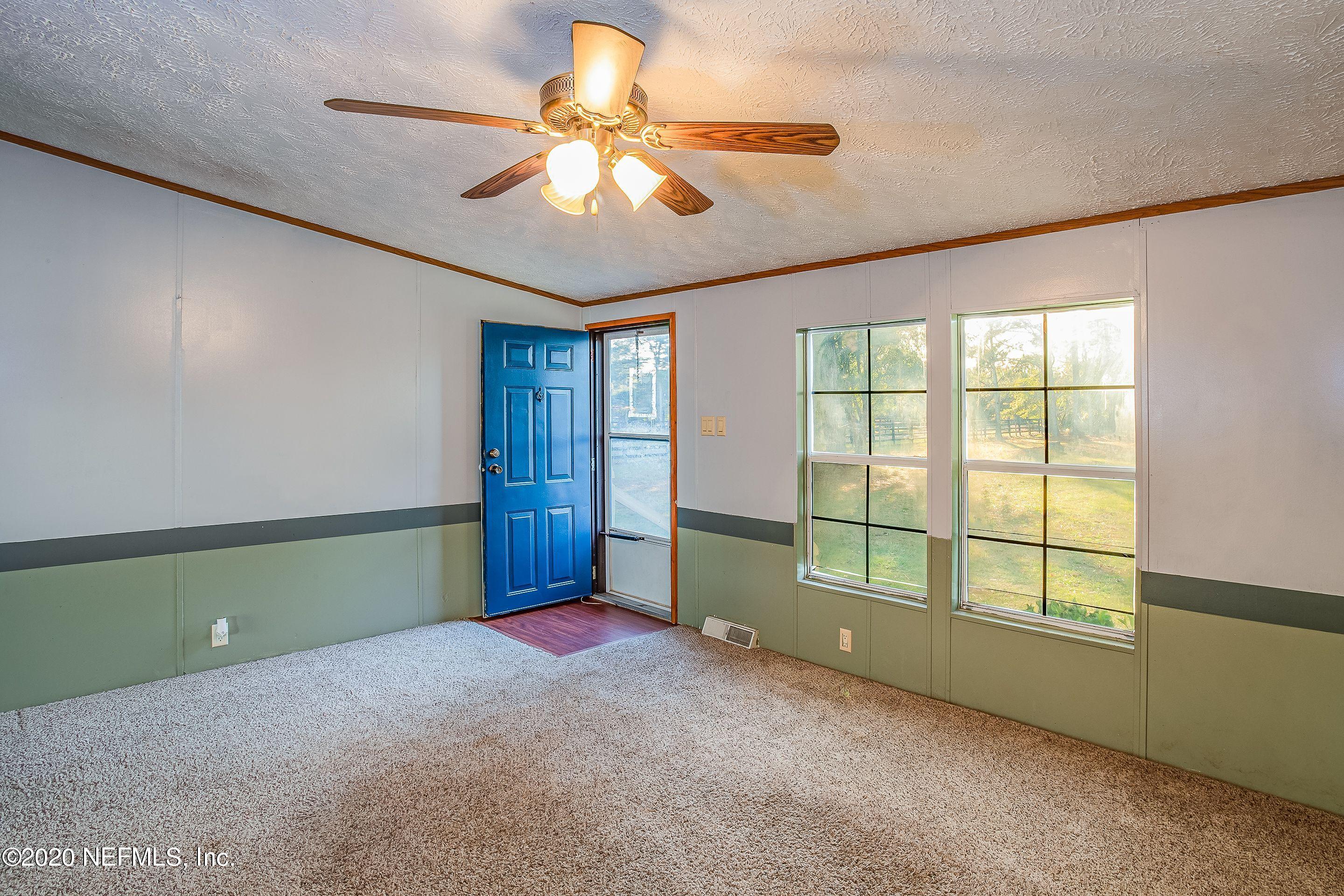 272983 Murrhee Road Hilliard, FL 32046 - Photo 8 of 35 Living Room