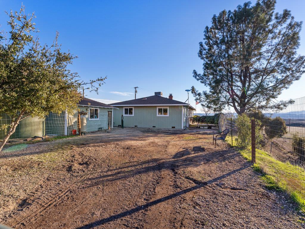 63155 Argyle Road King City, CA 93930 - Photo 37 of 46 a front view of a house with a yard