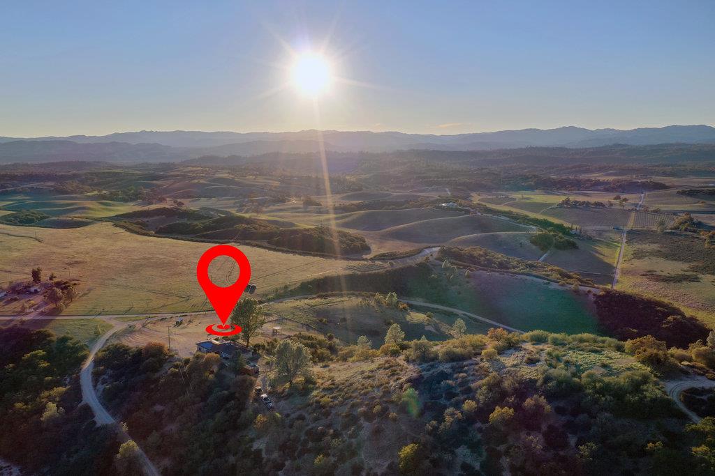 63155 Argyle Road King City, CA 93930 - Photo 45 of 46 a view of a room with a swimming pool