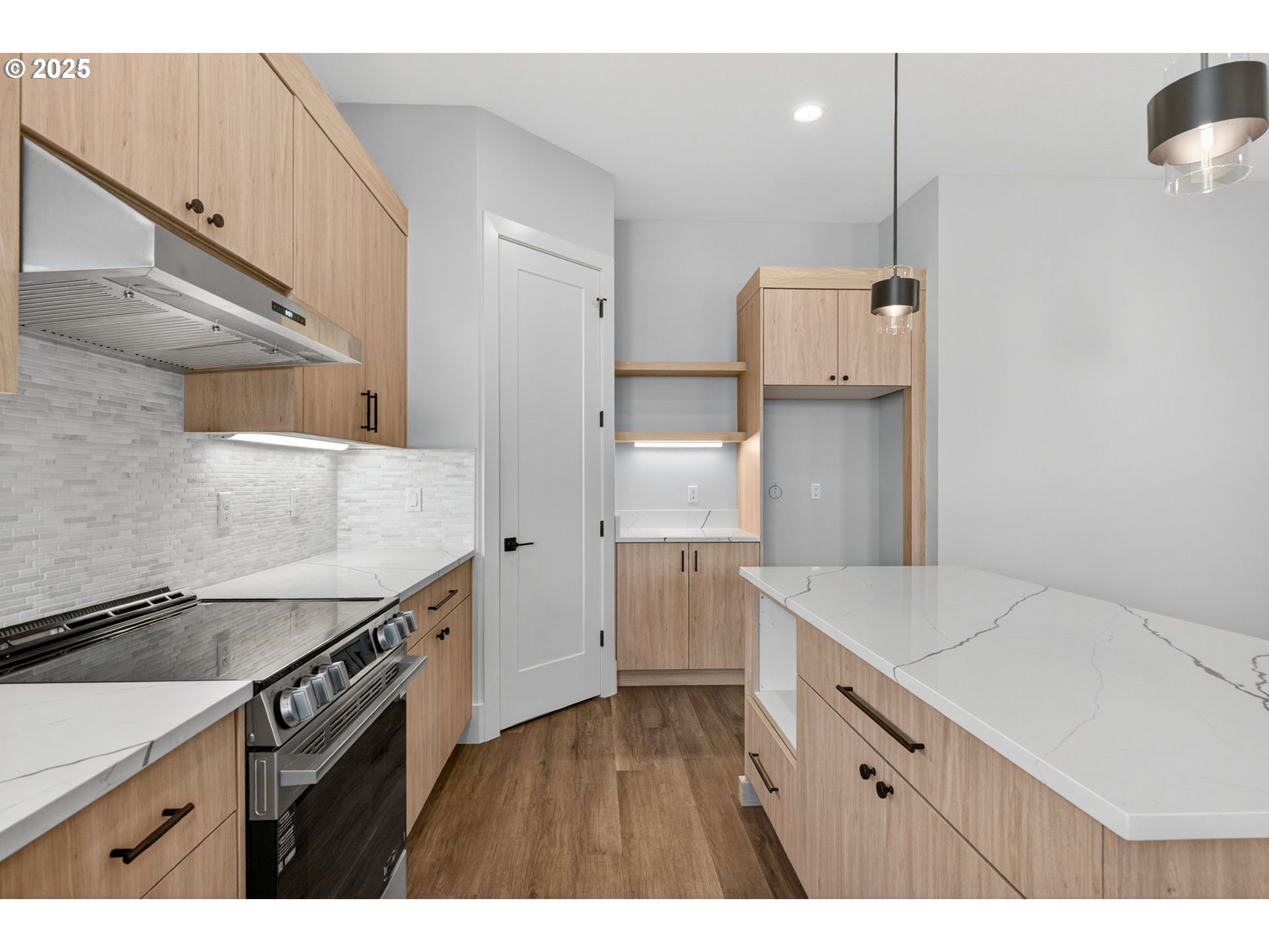 736 Southeast 35th Street Battle Ground, WA 98604 - Photo 8 of 34