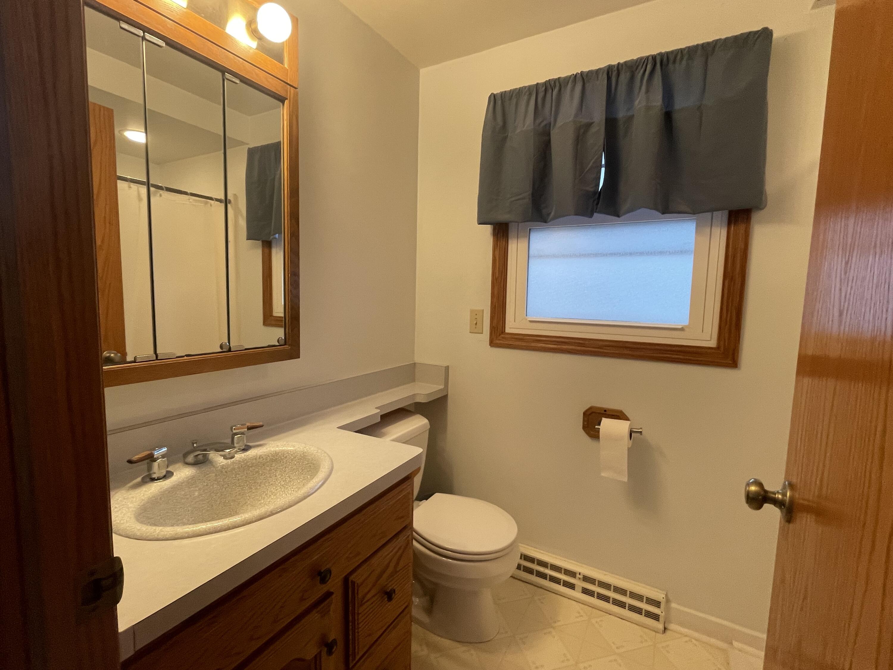 526 Pinetree Road Kohler, WI 53044 - Photo 11 of 26 Full Bathroom 1st Floor