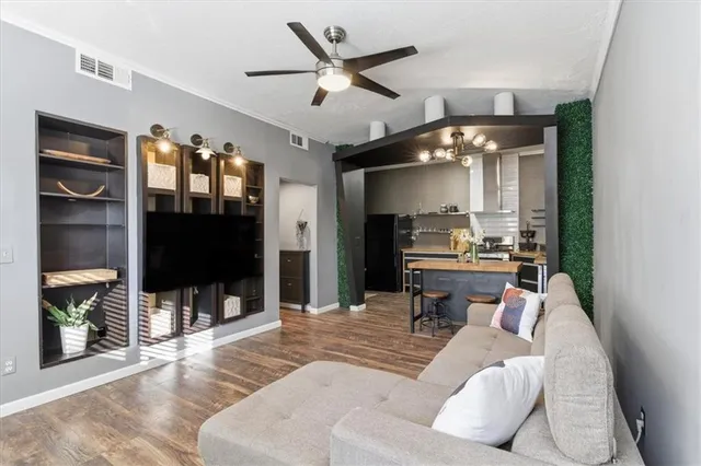 $1,900 | 343 8th Street Northeast, Unit T1, Atlanta, GA 30309