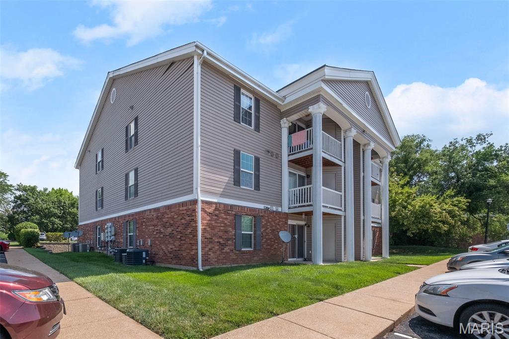 12114 Natural Bridge Road, Unit F Bridgeton, MO 63044 - Photo 2 of 24 Gallery Image 2