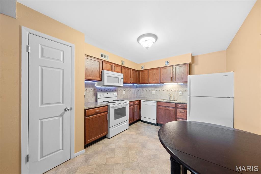 12114 Natural Bridge Road, Unit F Bridgeton, MO 63044 - Photo 8 of 24 Gallery Image 8