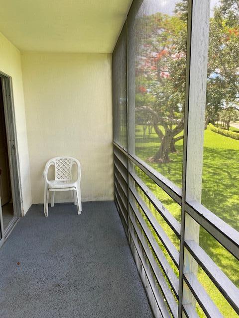 236 Mansfield F, Unit 236 Boca Raton, FL 33434 - Photo 6 of 13 Porch