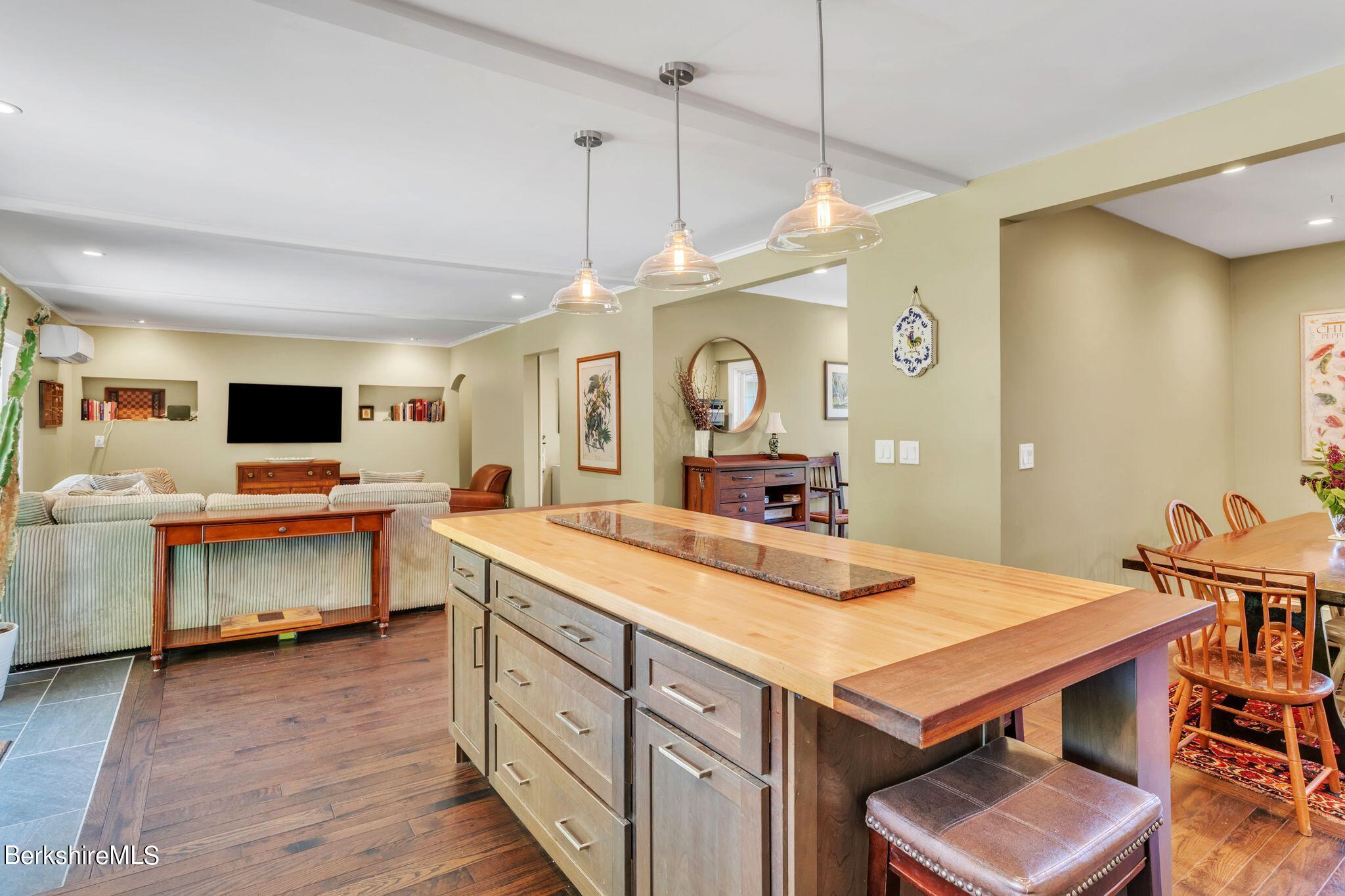 147 Tannery Road Westfield, MA 01085 - Photo 8 of 46 15_147 Tannery Rd-29