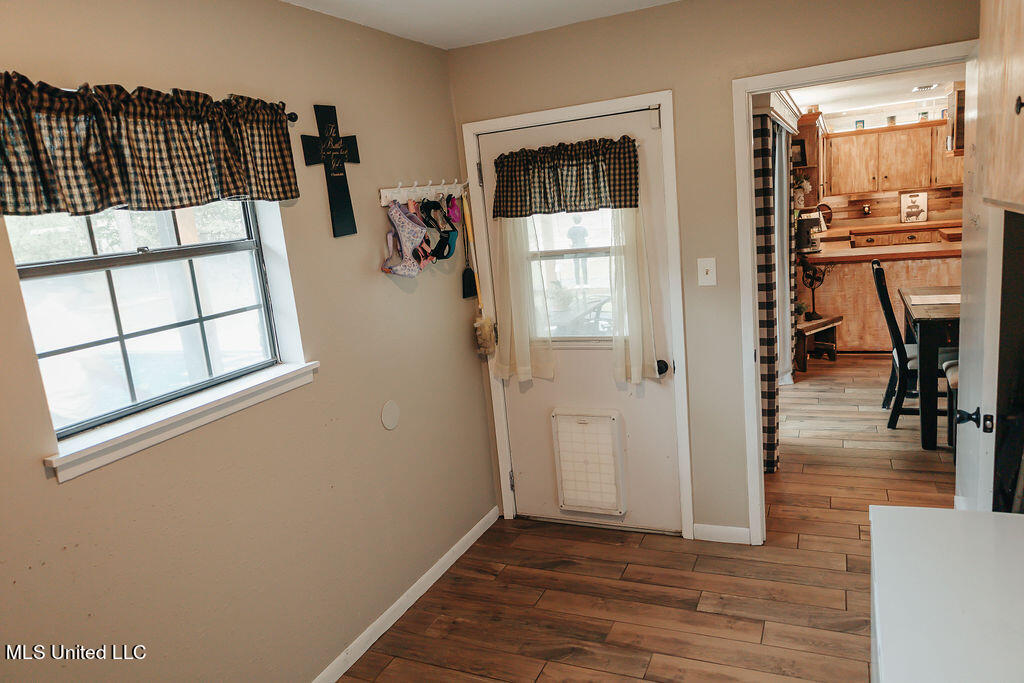 9244 North Oaklawn Road Biloxi, MS 39532 - Photo 20 of 34 IMG_0460