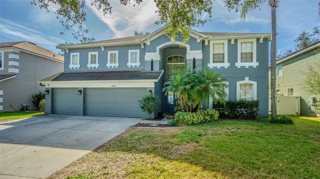 $610,000 | 2807 Windcrest Oaks Court, Valrico, FL 33594
