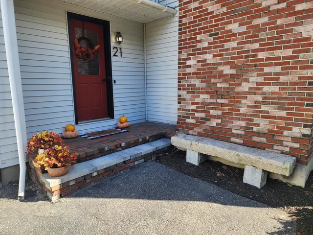 $314,900 | 21 Forest Circle, Jay, ME 04239