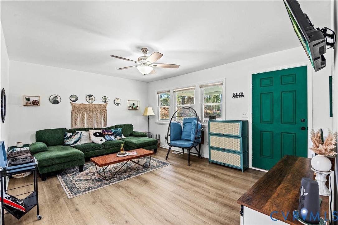 432 Gardys Lane Callao, VA 22435 - Photo 11 of 38