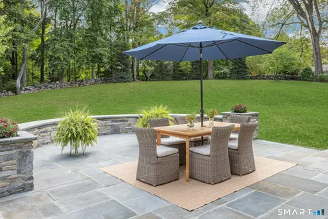 a view of outdoor space yard and patio