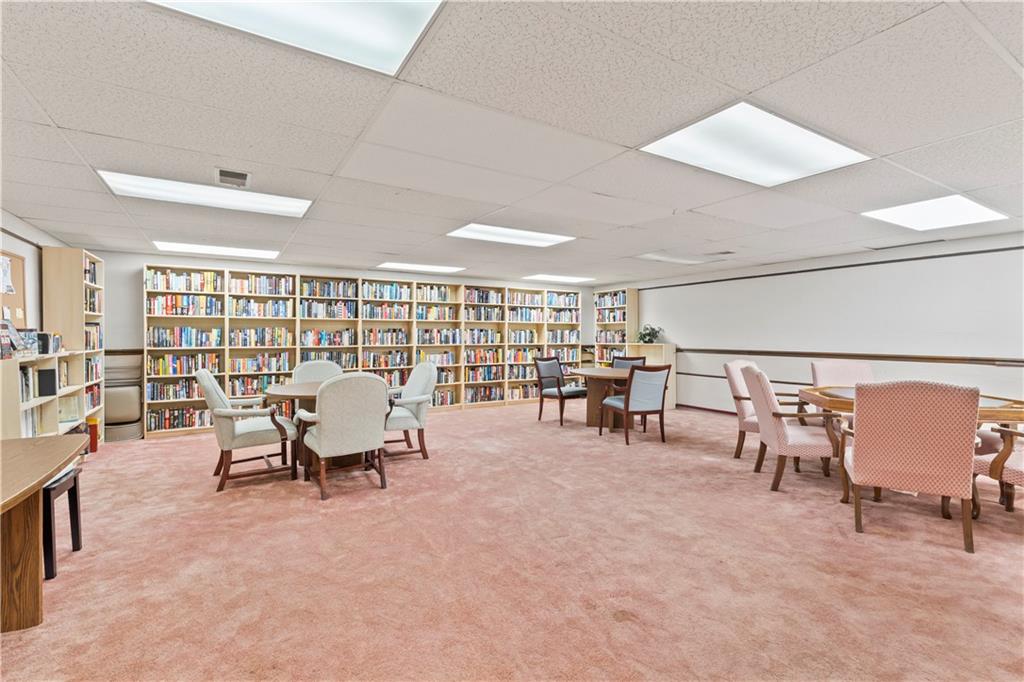 2120 Greentree Road, Unit 408E Pittsburgh, PA 15220 - Photo 23 of 30