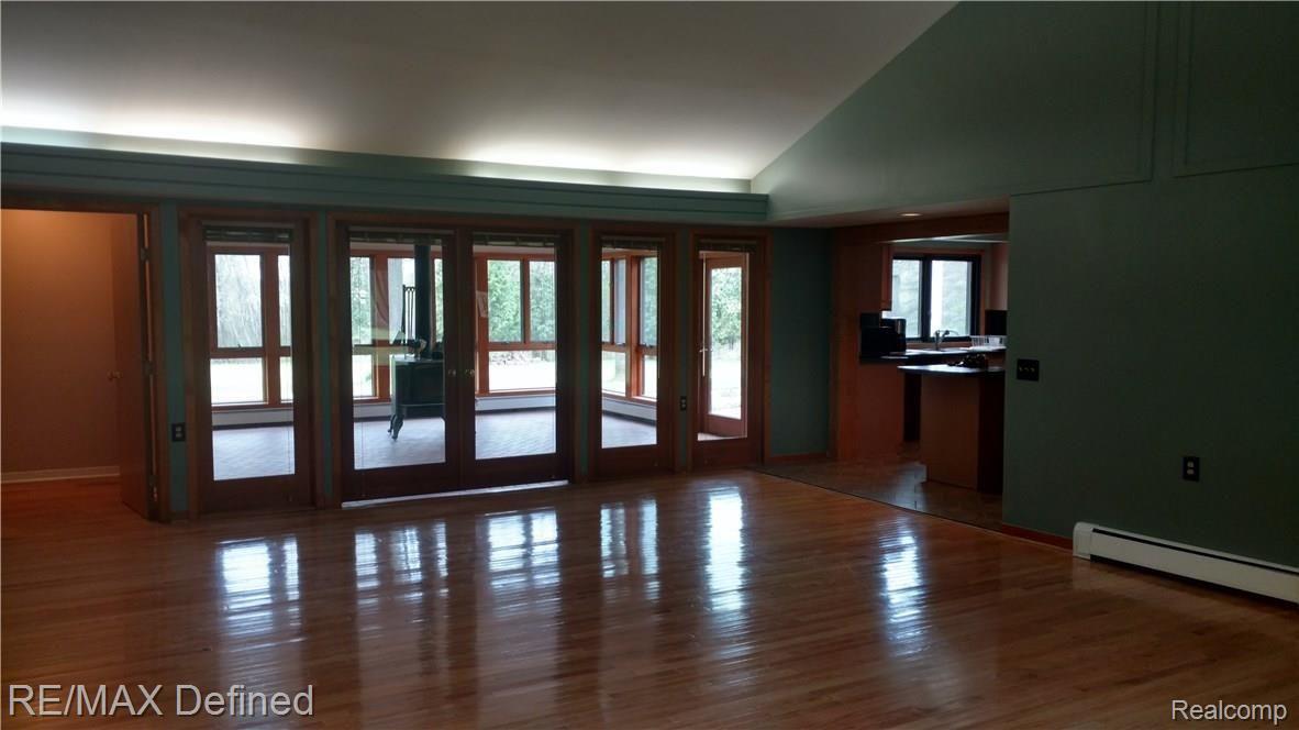 408 East Buell Road Rochester, MI 48306 - Photo 10 of 31 IMG_20160515_134315345_HDR.jpg