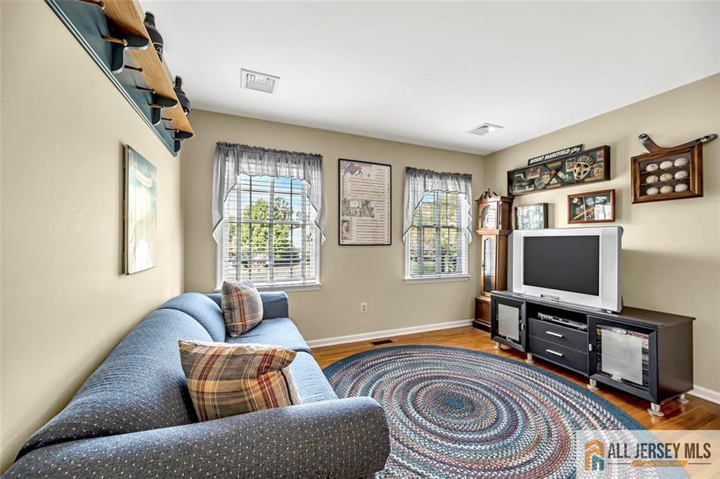 35 Parkview Road Cranbury, NJ 08512 - Photo 36 of 49 Gallery Image 36