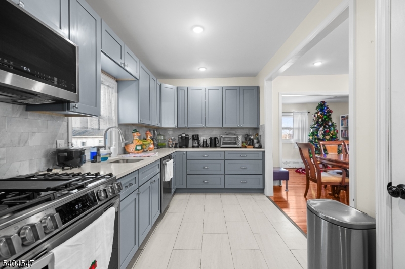 53 Park Street Ridgefield Park, NJ 07660 - Photo 3 of 21