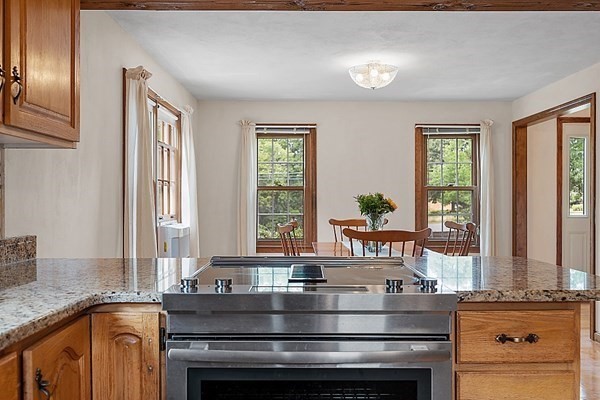 188 River Road Andover, MA 01810 - Photo 7 of 40 Gallery Image 7