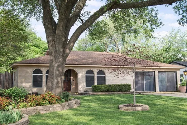 $270,000 | 1118 Bryant Street, Benbrook, TX 76126
